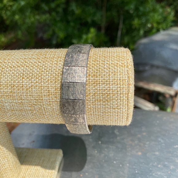 Silver Hammered Link Bracelet - Picture 3 of 3